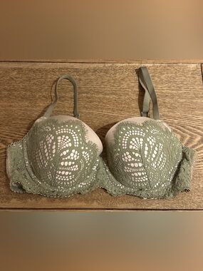 Victoria’s Secret Dream Angels Lined Demi Bra Underwire Lace Sz 34D